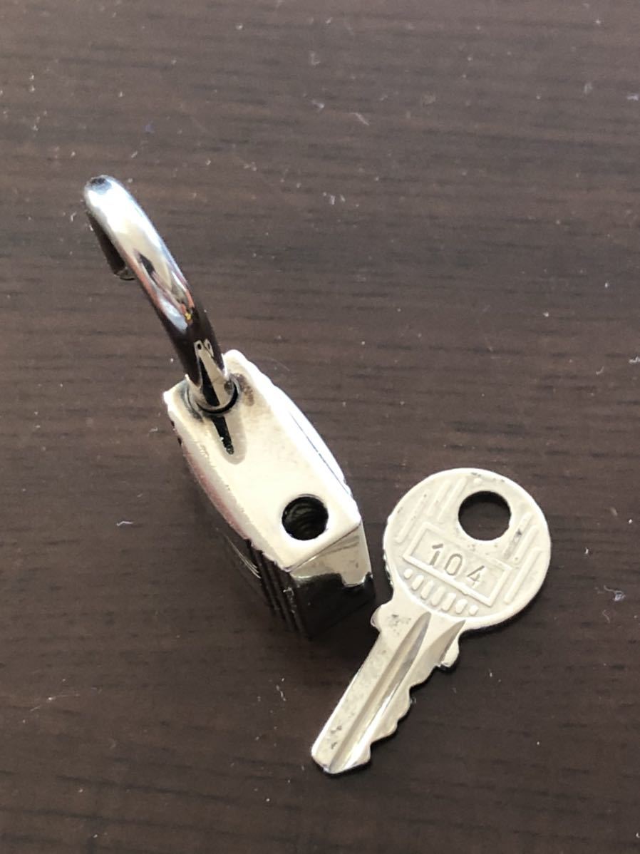 【超美品】エルメス　HERMES　カデナ　南京錠　鍵　セット104番 HERMES エルメス カデナ 104番 南京錠 鍵1 キー1 【公式通販】