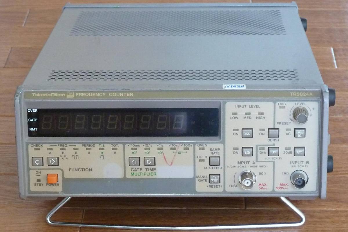 ＴＲ５８２４Ａ／ＡＤＶＡＮＴＥＳＴ【正常動作確認及び校正済み】　９桁表示高確度６００ＭＨｚユニバーサル（周波数）カウンター