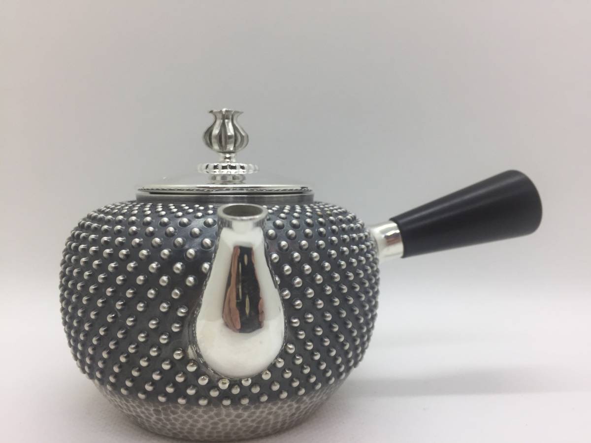 純銀製 玉霰急須 蕾摘 銀瓶 煎茶道具 純銀製 光南 玉霰急須 蕾摘 純銀製 玉霰急須 蕾摘 銀瓶 煎茶道具 純銀製 光南 玉霰急須 蕾摘