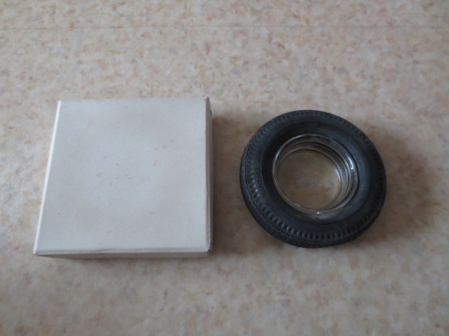 1970年代、エッソノベルティ・タイヤ灰皿トレー・アンティーク★エッソボーイ＆エッソガール・ミシュランビバンダム・ＢＰ・エッソタイガー