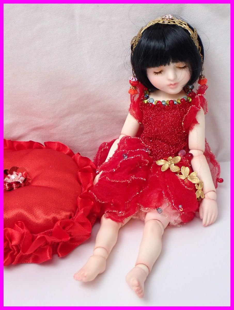 【数量限定，高品質】 カスタムドール/球体関節人形 女の子 全長約20cm/黒ウィッグ/ボブヘア/クローズアイ/台座 衣装 髪飾り付き＃13317137(本体)｜売買されたオークション情報、yahooの商品情報をアーカイブ公開 - オ 本体
