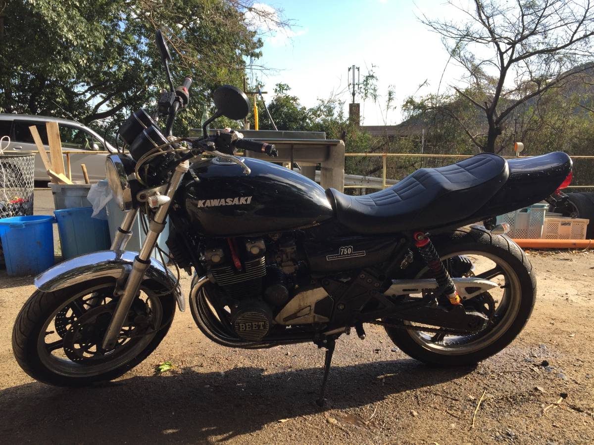 Kawasaki ゼファー400絶好調エンジン 実働外し。