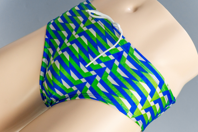 激安大特価，定番 4651 競泳水着 スピード Mサイズ 32 日本製 レトロ 青&times;白&times;緑柄 SPEEDO(Mサイズ)｜売買されたオークション情報、yahooの商品情報をアーカイブ公開 - オークファン 男性用