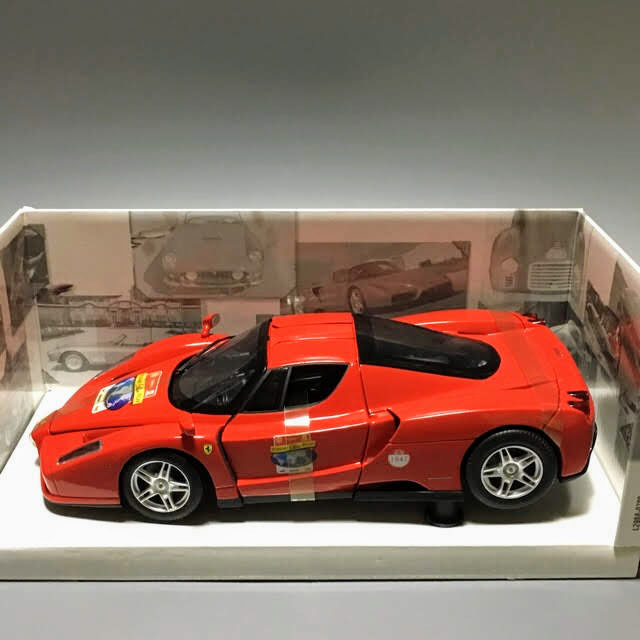 フェラーリ エンツォ 1⁄18 Hot ホットウィール レッド ミニカー