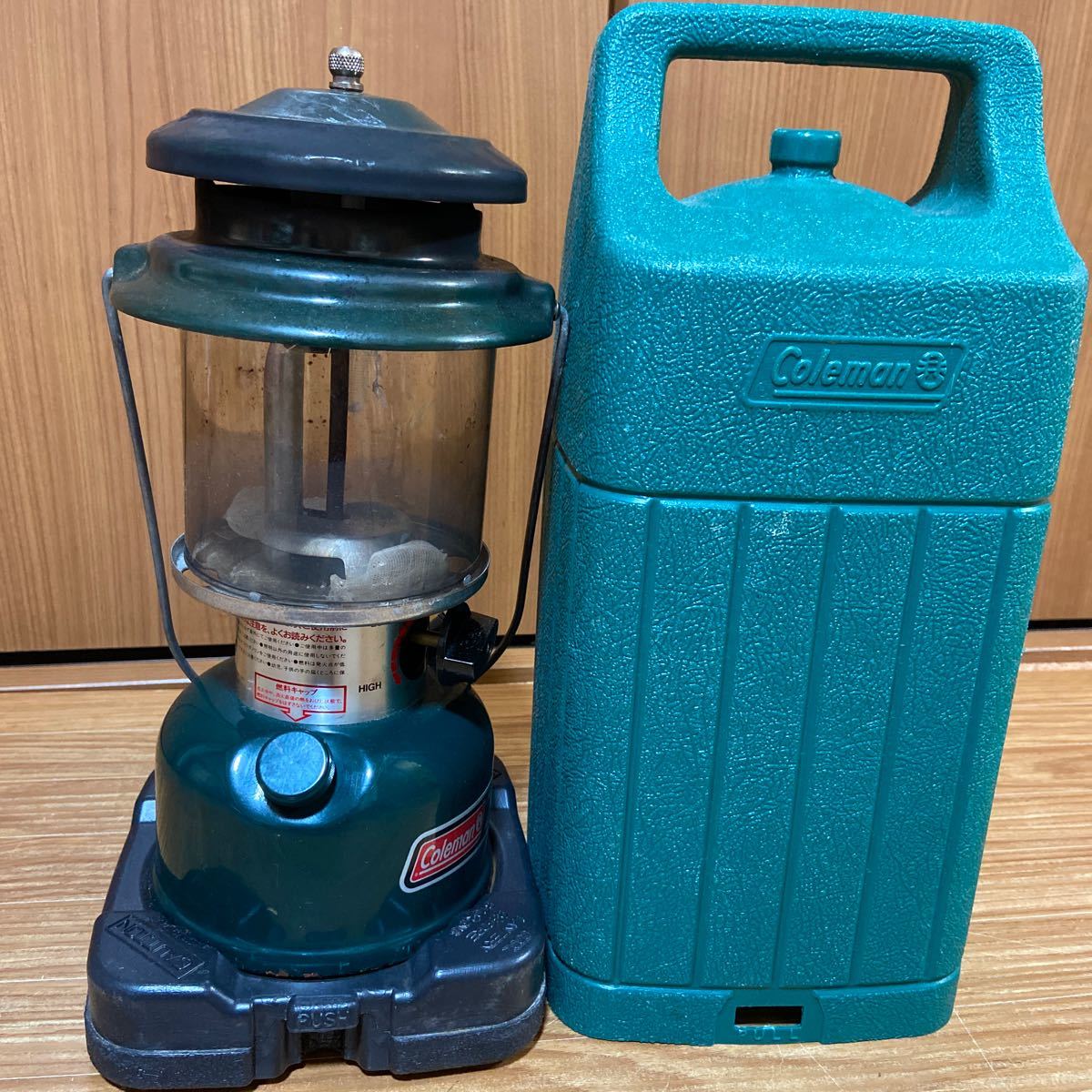 ワンマントルランタン(グリーン)の通販｜キャンプ用品のコールマン ランタン Coleman | コールマン LED ワンマントルランタン(レッド)の通販｜キャンプ用品のコールマン公式 [BB03] 店頭販売限定商品コールマン コールマンLEDランタン！1&frasl;2サイズの200A入荷！[2020.06.12発行 : Coleman(コールマン) ダブル 光度調整機能付き コールマン(Coleman) 2500ノーススターLPガス