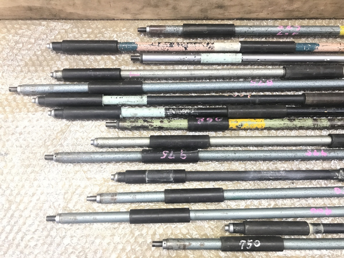 ◇ミツトヨ他　棒マイクロメーター1山　600-1075mm　A138487　A1A3-0　◇小林機械◇ | ミツトヨ マイクロメータ基準棒 OMS1-600 OMS 1セット(2PC)（直送品