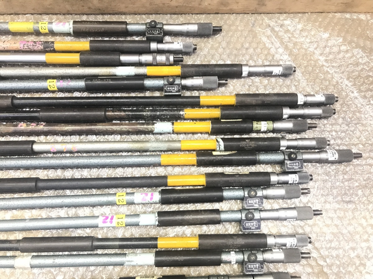 ◇ミツトヨ他　棒マイクロメーター1山　600-1075mm　A138487　A1A3-0　◇小林機械◇ | ミツトヨ マイクロメータ基準棒 OMS1-600 OMS 1セット(2PC)（直送品