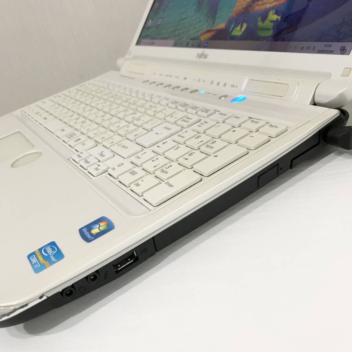 1円~ 爆速SSD480GB☆メモリ8GB+高性能Core i7 美品 AH77/D Office Windows10 64bit Blu-rayドライブ 富士通 LIFEBOOK 白 ノートPC ホワイト 高速Core i7(第7世代)☆メモリ8GB+爆速新品SSD480GB富士通 AH77⁄B1 SSD-CK480S⁄J EXCERIA 第8世代の中古品・新品・未