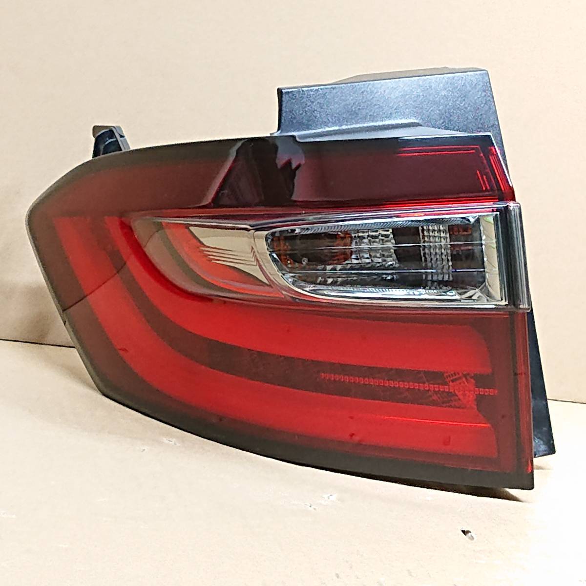 オデッセイ 純正LEDテールランプ 後期 ④ RC1⁄RC2⁄RC4 左側 33550-T6AW