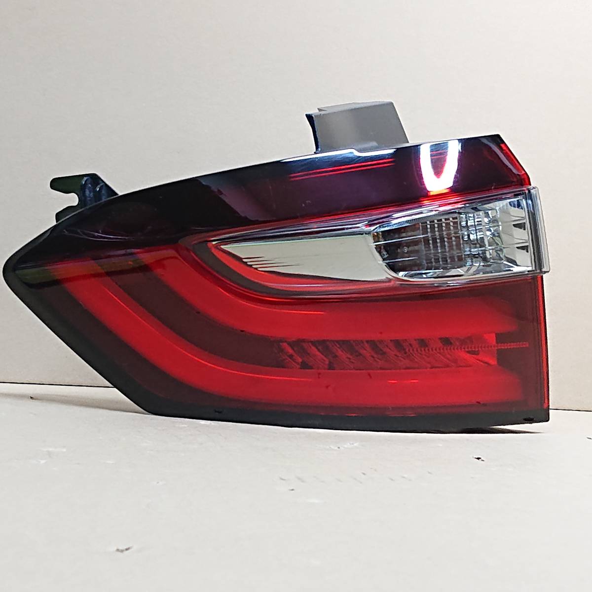 オデッセイ 純正LEDテールランプ 後期 ④ RC1⁄RC2⁄RC4 左側 33550-T6AW