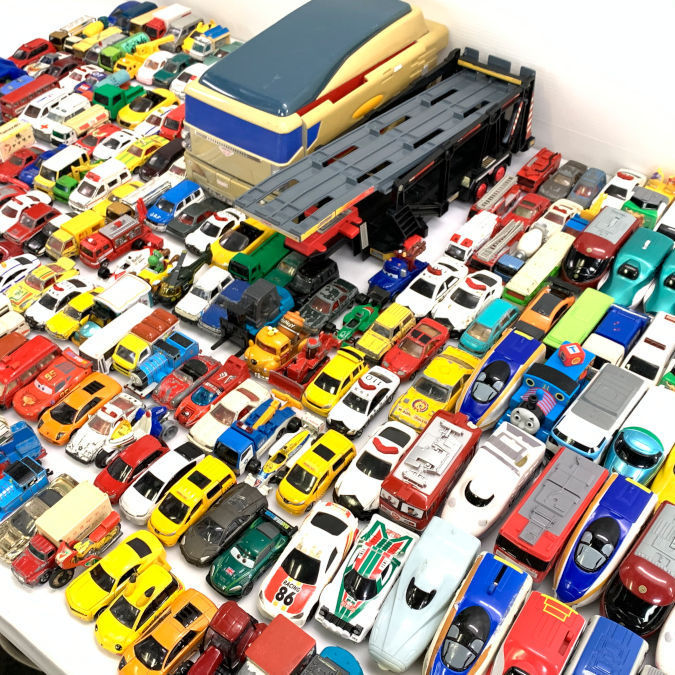 【超激得，本物保証】 Tomica ミニカー パトカー F1カー スーパーカー 救急車 消防車 等 293台 ジャンク品(商用車、公用車)｜売買されたオークション情報、yahooの商品情報をアーカイブ公開 - オークファン 商用車、公用車
