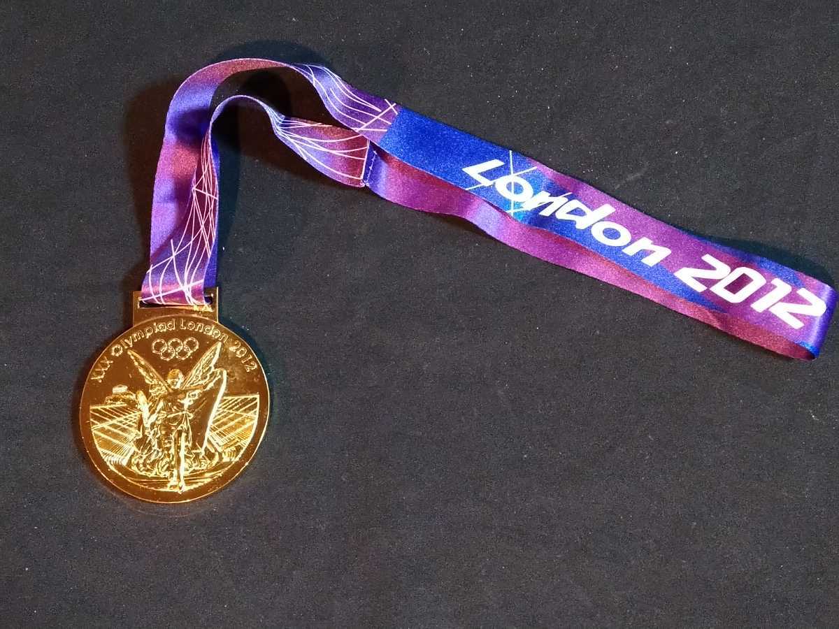 ロンドンオリンピック2012 金メダル レプリカ？ 東京オリンピック2020