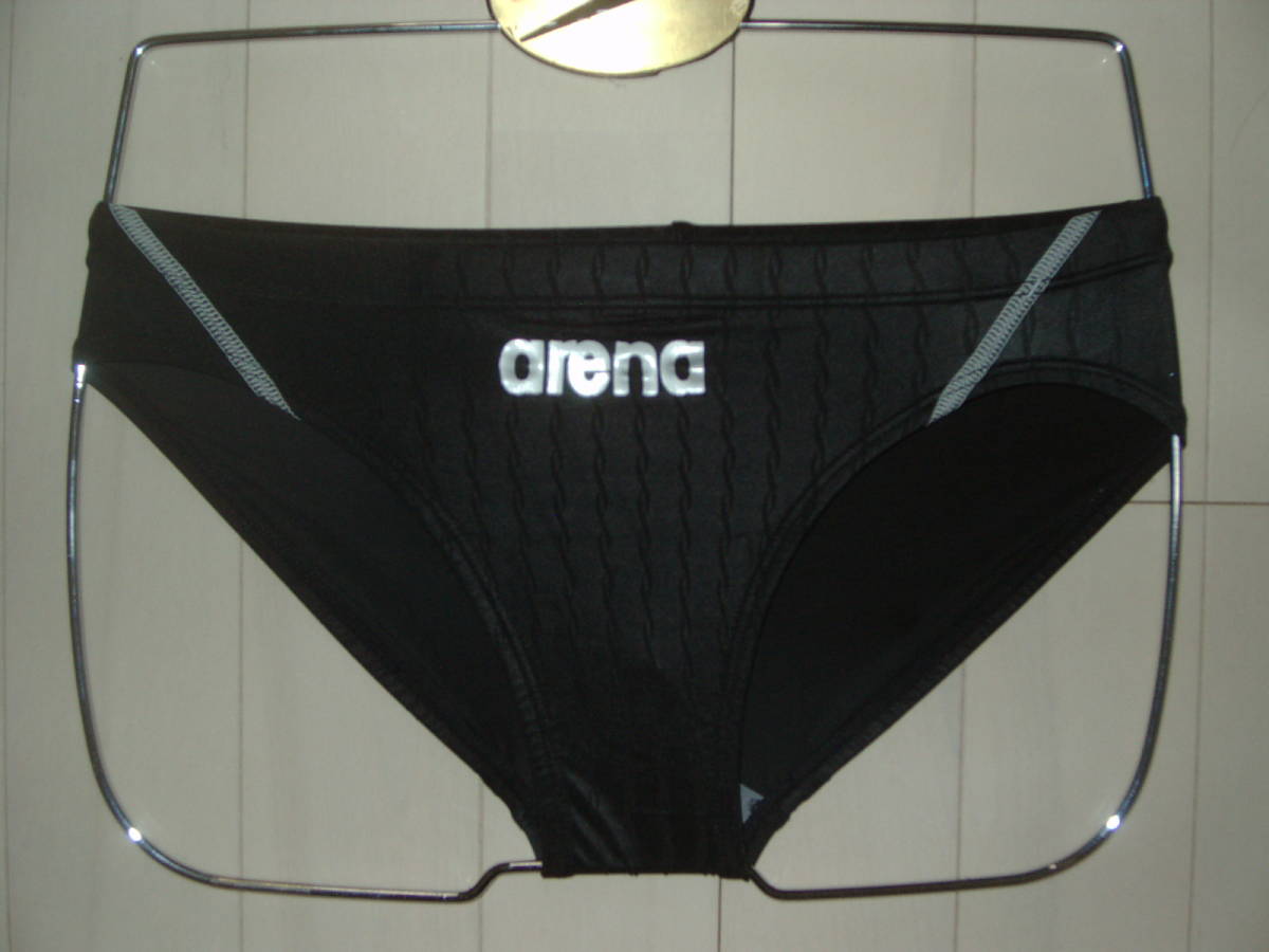 アリーナ　競パン　ブーメラン型競泳水着　プール監視員　ライフガード　ライフセーバー　仕様　