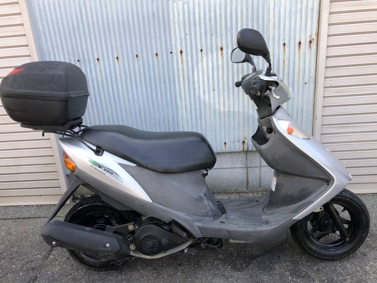 リアボックス アドレスV125G、書類、鍵付き アドレスv125 新型 