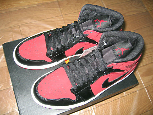 [激レア]ナイキ エアジョーダン 1 ミッド NIKE AIR JORDAN 1 MID ジムレッド 554724-610 26.0