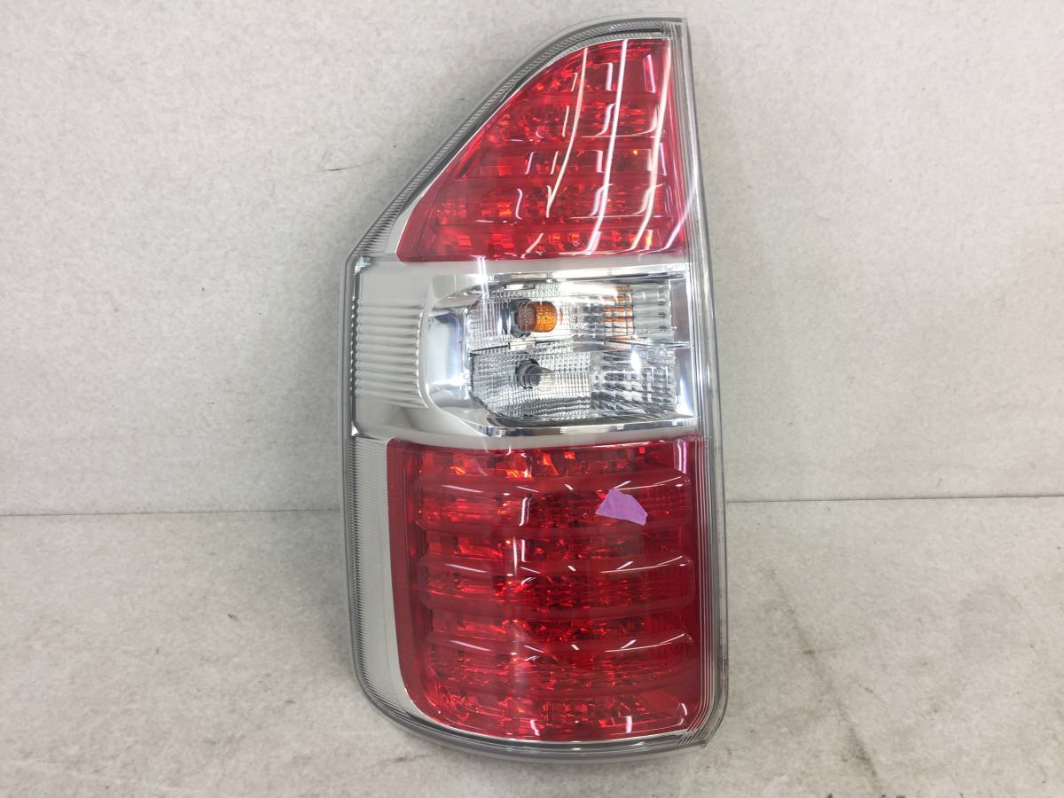 美品 磨き済み ノア ZRR70 前期 純正 左 テールライト ICHIKOH 28-198_1