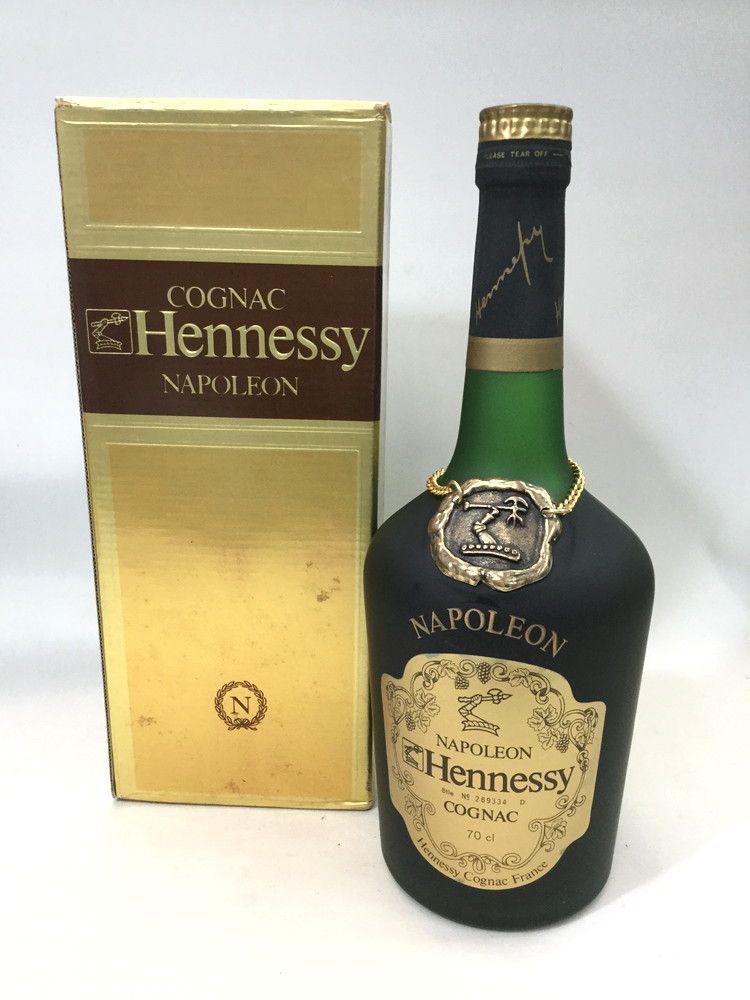 古酒(約40年前購入)・未開栓 ヘネシー ナポレオン コニャック700ml