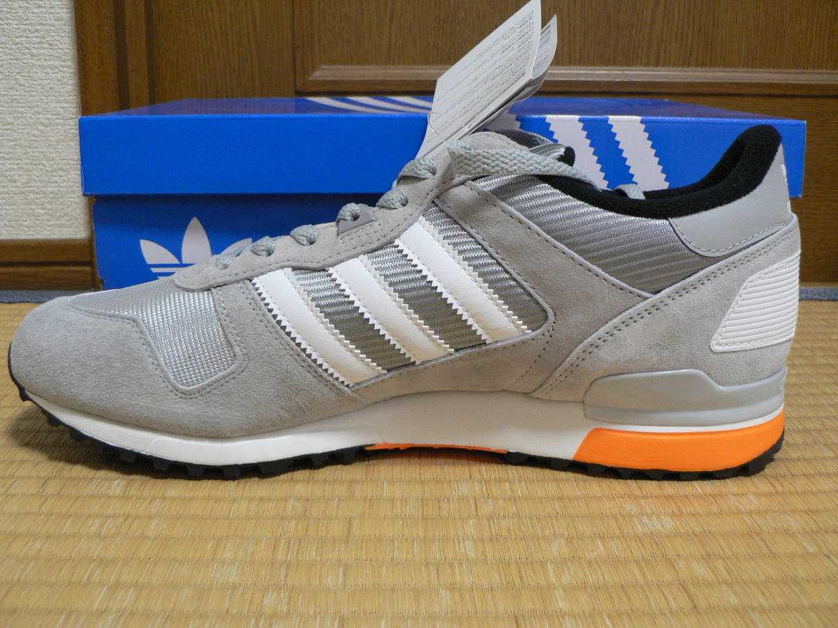 送料無料 新品 アディダス オリジナルス 28.5cm ZX700 スニーカー 