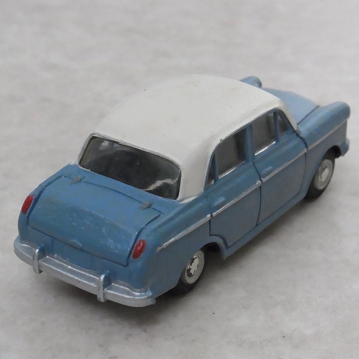 NO.5 モデルペット No.5 トヨペット ダットサン ブルーバード MODEL