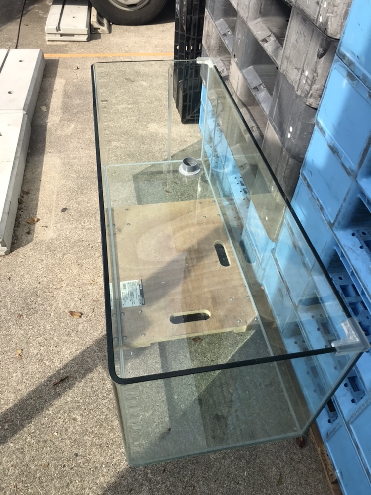 引き取り限定 ガラス水槽 横幅1200mm×奥行き450mm×高さ450mm 重さ51.3 