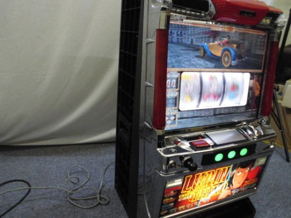  引取り歓迎 鍵付き★オリンピア パチスロ実機 俺の名はルパン三世P 中古★