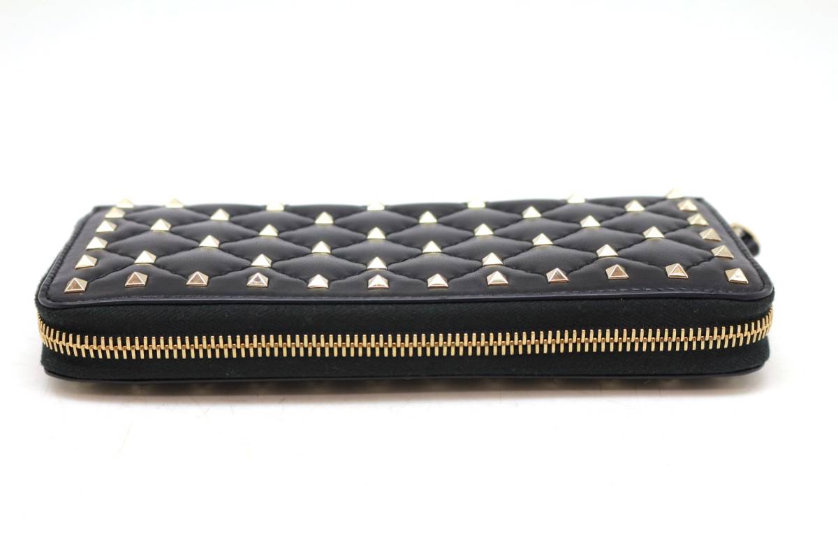 【1円～】【美品】 VALENTINO/バレンチノ MW0P0P00NAP ラウンドファスナー 長財布 ロックスタッズ ブラック レザー VALENTINO ヴァレンティノ「PINK トップス VALENTINO(ヴァレンティノ)の商品一覧 - ブランド通販のBUYMA