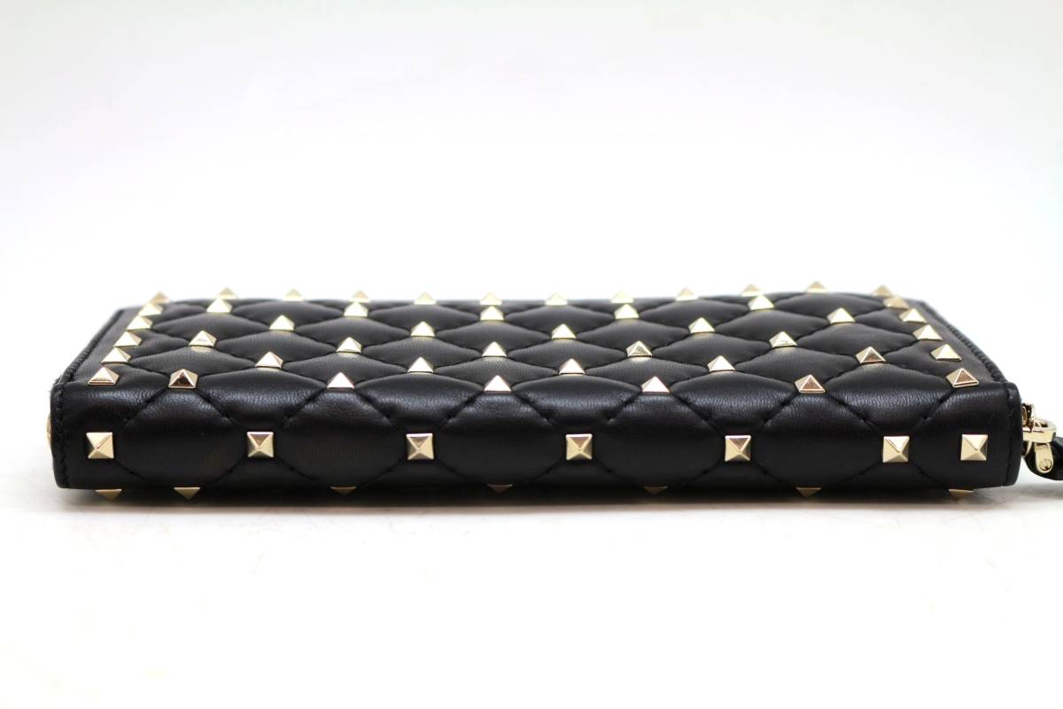 【1円～】【美品】 VALENTINO/バレンチノ MW0P0P00NAP ラウンドファスナー 長財布 ロックスタッズ ブラック レザー VALENTINO ヴァレンティノ「PINK トップス VALENTINO(ヴァレンティノ)の商品一覧 - ブランド通販のBUYMA