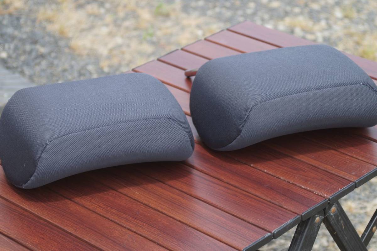 中古】☆ランクル70系 リアシート用ヘッドレスト左右ペア | OITC.CA