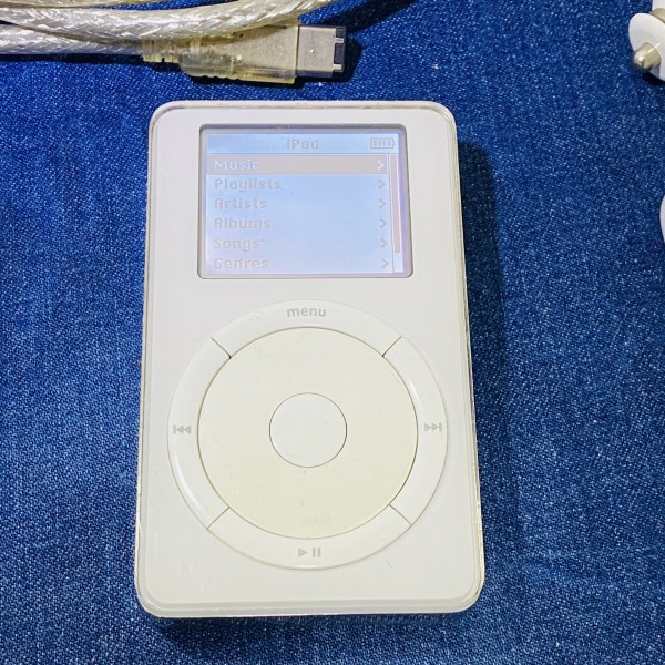 Apple ipod 第2世代 20GB A1019 付属品多数 白黒液晶 ホワイト 傷少め
