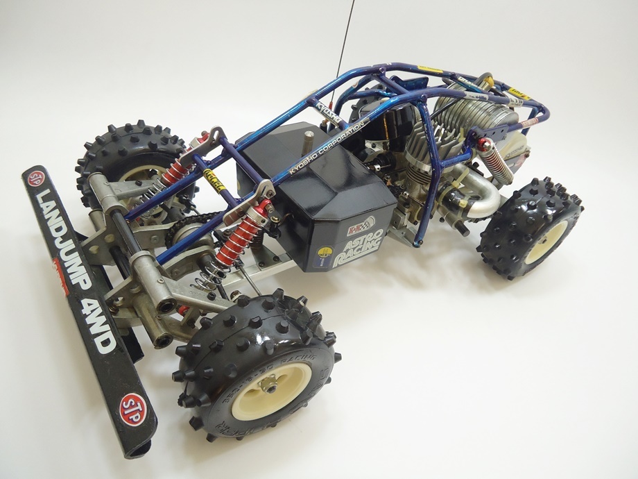 京商 1/8 ランドジャンプ 4WD エンジンカー ラジコン ※動作未確認