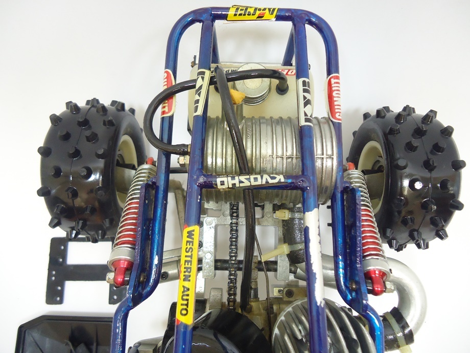 京商 1/8 ランドジャンプ 4WD エンジンカー ラジコン ※動作未確認