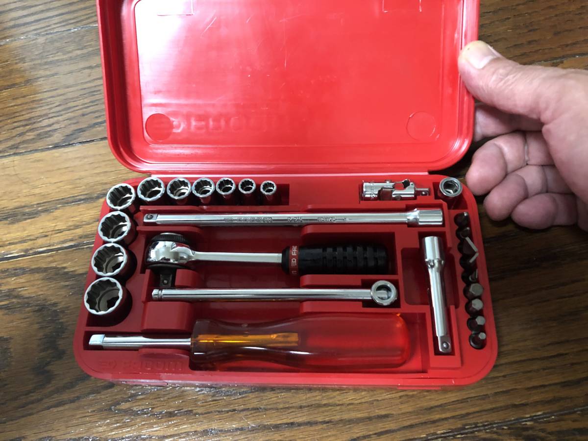 新品，低価 Facom ファコム R.426EP 1/4チェット ソケットセット(ソケットレンチ)｜売買されたオークション情報、yahooの商品情報をアーカイブ公開 - オークファン ソケットレンチ