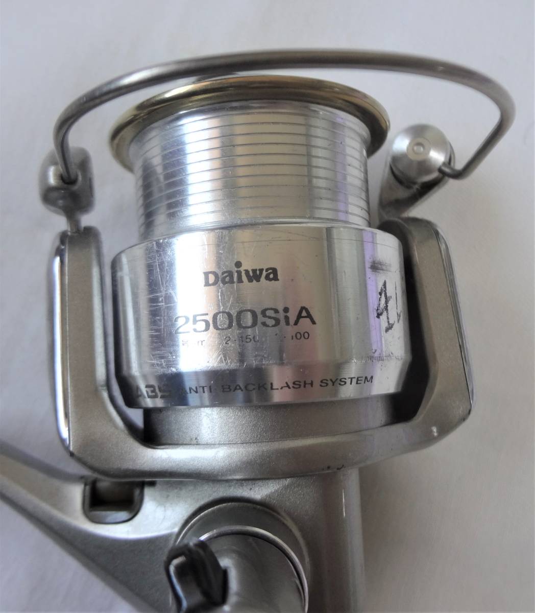 ダイワ トーナメント2500SiA フィッシング Daiwa TOURNAMENT-Z 2500SiA