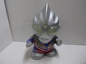 ウルトラマン 貯金箱のYahoo!オークション(旧ヤフオク!)の相場・価格を