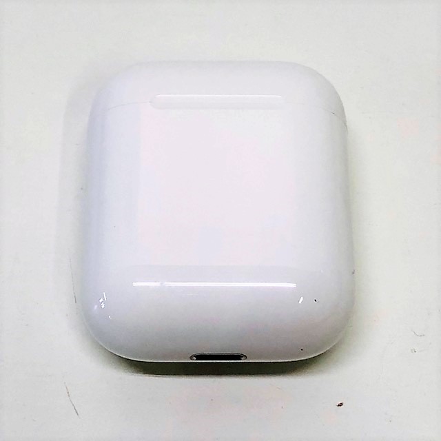 充電ケースのみ Apple AirPods エアポッズ 第1世代用 Apple 【公式通販】