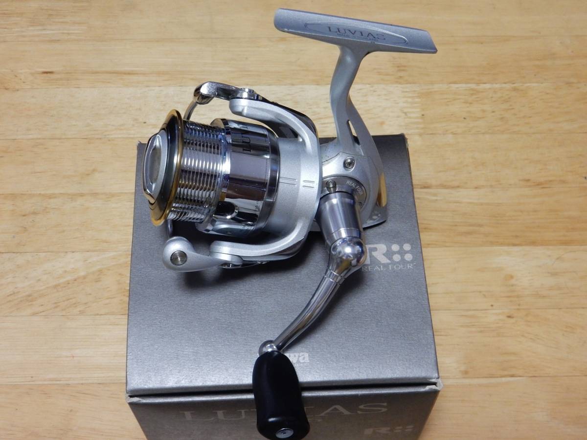 最安値，2026 DAIWA ダイワ 07 LUVIAS ルビアス 2506 ① リールスタンド付き(ダイワ)｜売買されたオークション情報、yahooの商品情報をアーカイブ公開 - オークファン ダイワ