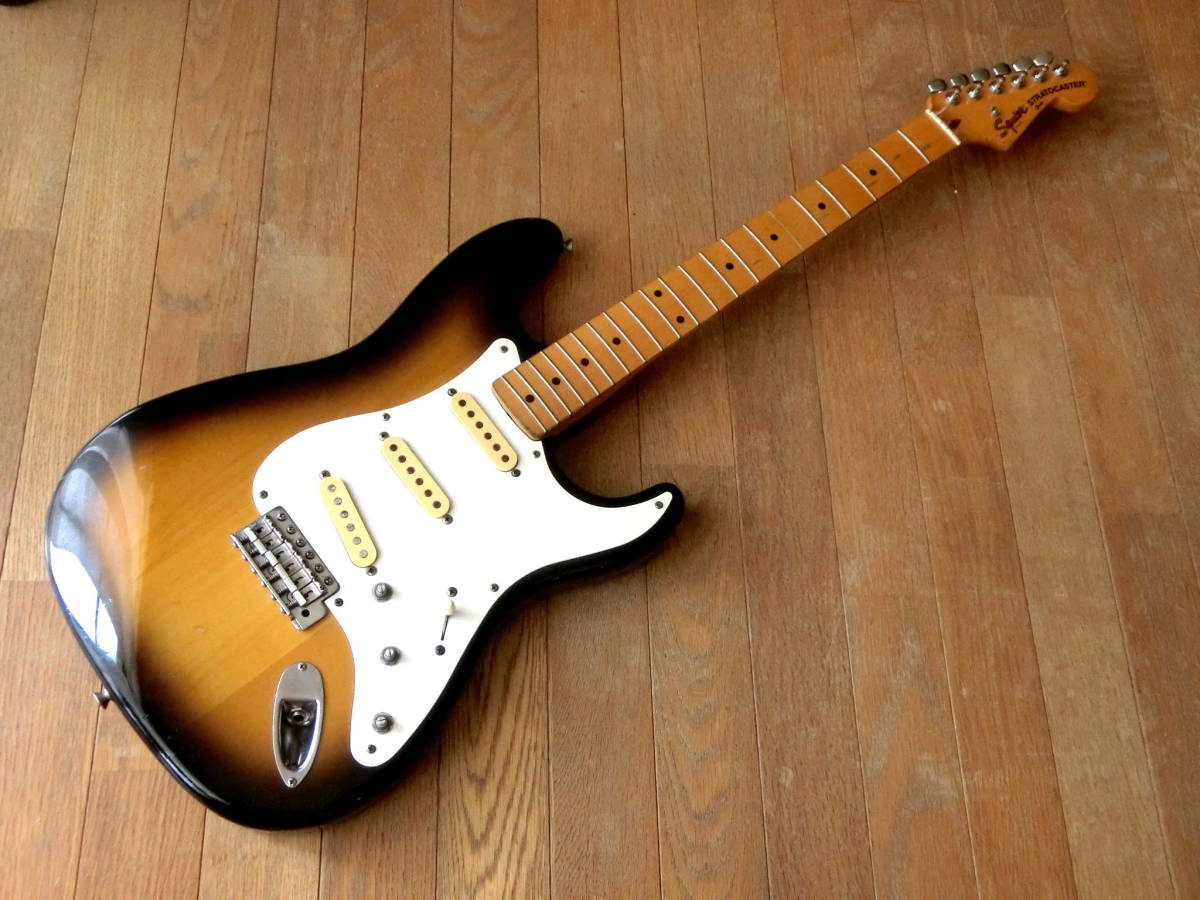Squier Fender ストラトキャスター by エレキギター フェンダー スク