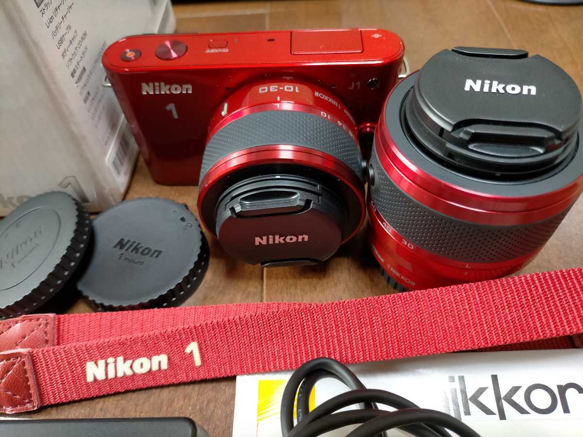送料無料 ニコン J1 NIKKOR ミラーレス一眼 レッド ダブルズームキット
