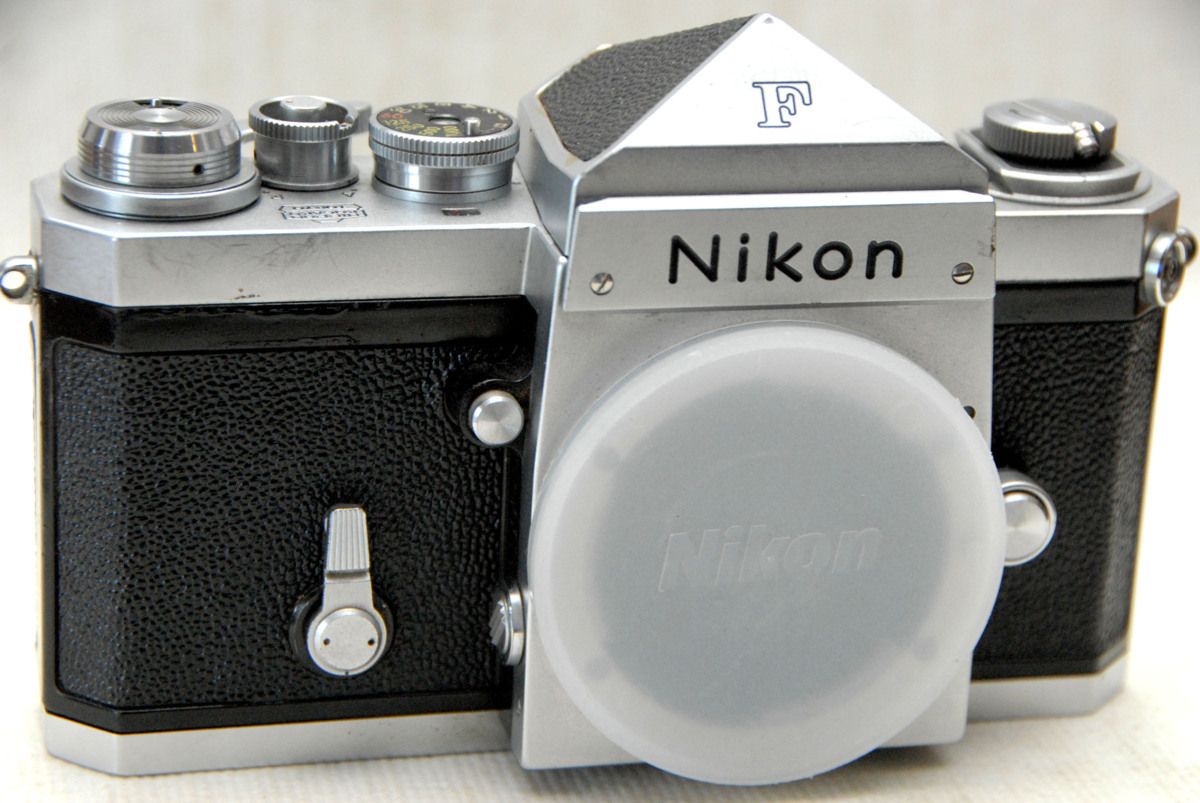 Nikon ニコン高級一眼レフカメラ F ボディ + アイレベルファインダー付