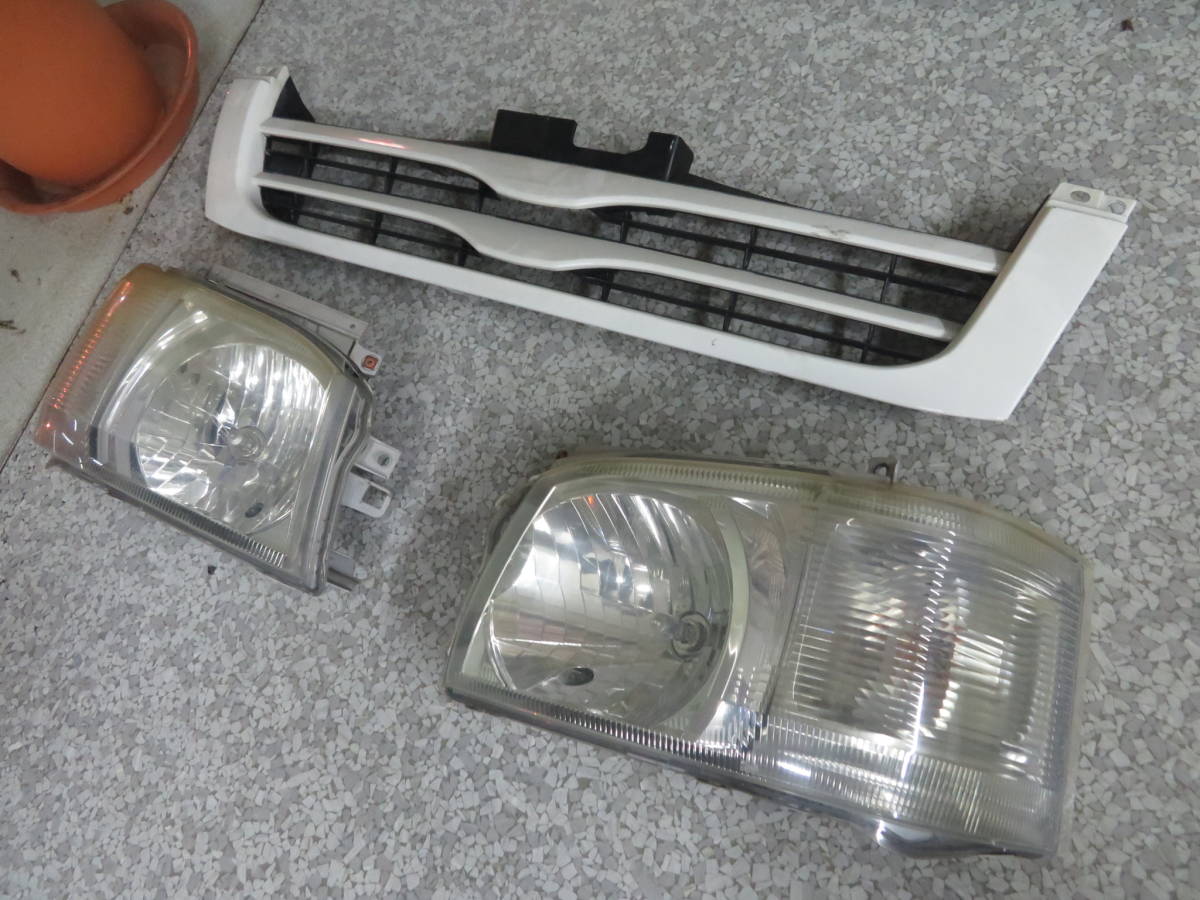 ハイエース 200系 1型 左右 中古 ヘッドライト ヘッドランプ 純正品 