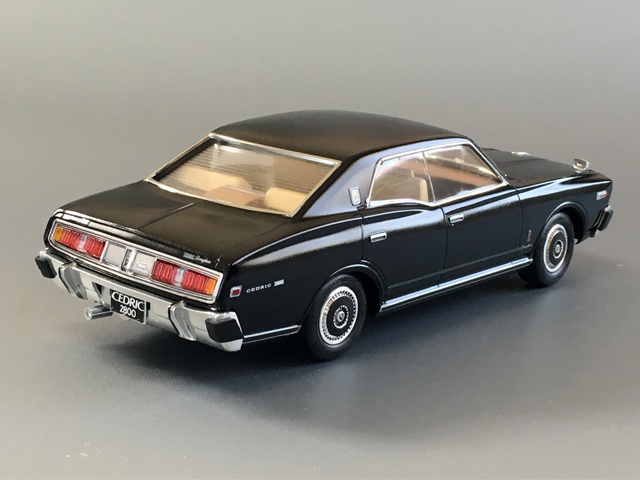 1/24 アオシマ 日産 330 セドリック 4ドア ハードトップ 280E ブロアム