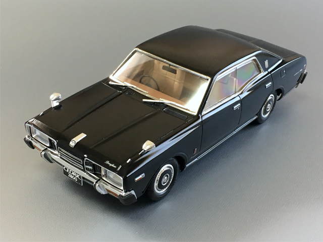 1/24 アオシマ 日産 330 セドリック 4ドア ハードトップ 280E ブロアム