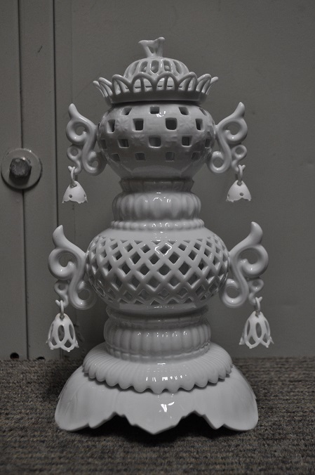 □三川内焼/玉泉窯□無形文化財□透かし彫り□飾り壷(