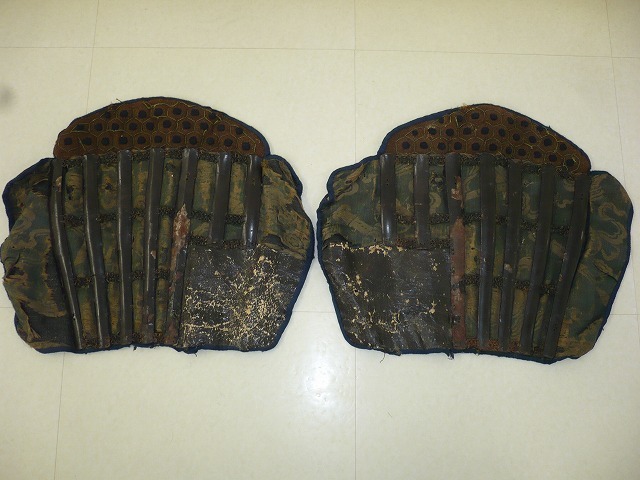 ◇ 【 江戸時代 脛当て 】 兜 鎧 甲冑 武具 面頬 具足 武将 ◇
