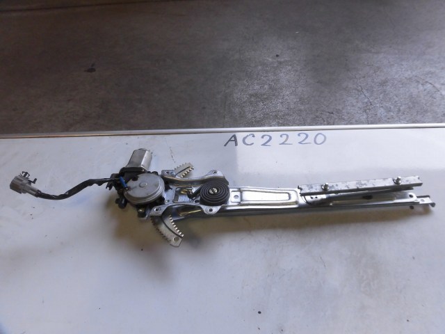 HOT，人気SALE】 日産 エルグランド E51 右Fパワーウィンドウモーター