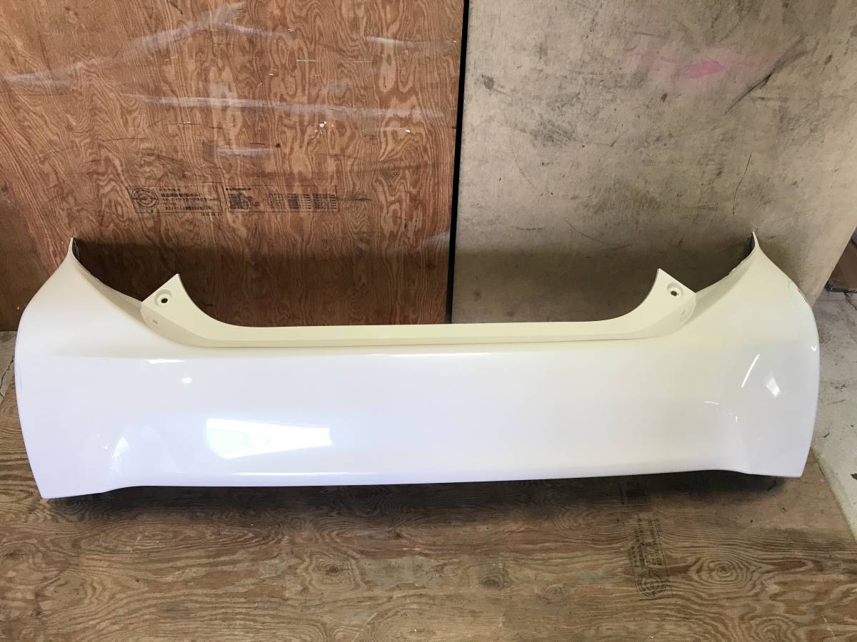 大人気，得価 管0418 H25年 DAA-NHP10 アクア 前期 純正 リアバンパー カラー082 補修用 52159-52790(リア)｜売買されたオークション情報、yahooの商品情報をアーカイブ公開 - オークファン トヨタ用