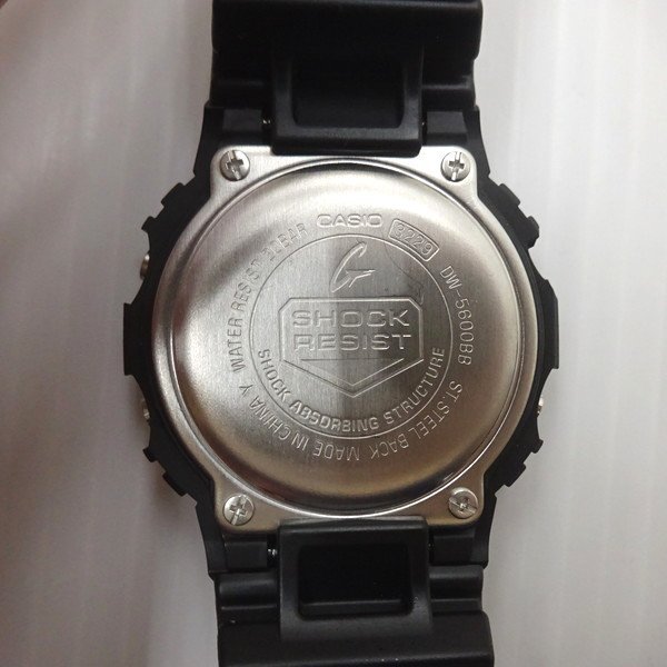 美品 CASIO G-SHOCK DW-5600BB オールブラック ソリッドカラーズ 黒 カシオ Gショック デジタル 腕時計 カレンダー 20気圧 防水_6