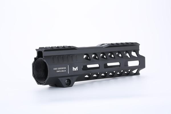 驚きの破格値，低価 1600 STRIKE INDUSTRIES タイプ M-LOK 7inch SR ハンドガード サバゲー パーツ ブラック 黒 マルイ VFC G&G 対応 7インチ(パーツ)｜売買されたオークション情報、yahooの商品情報をアーカイブ公開 - オー パーツ