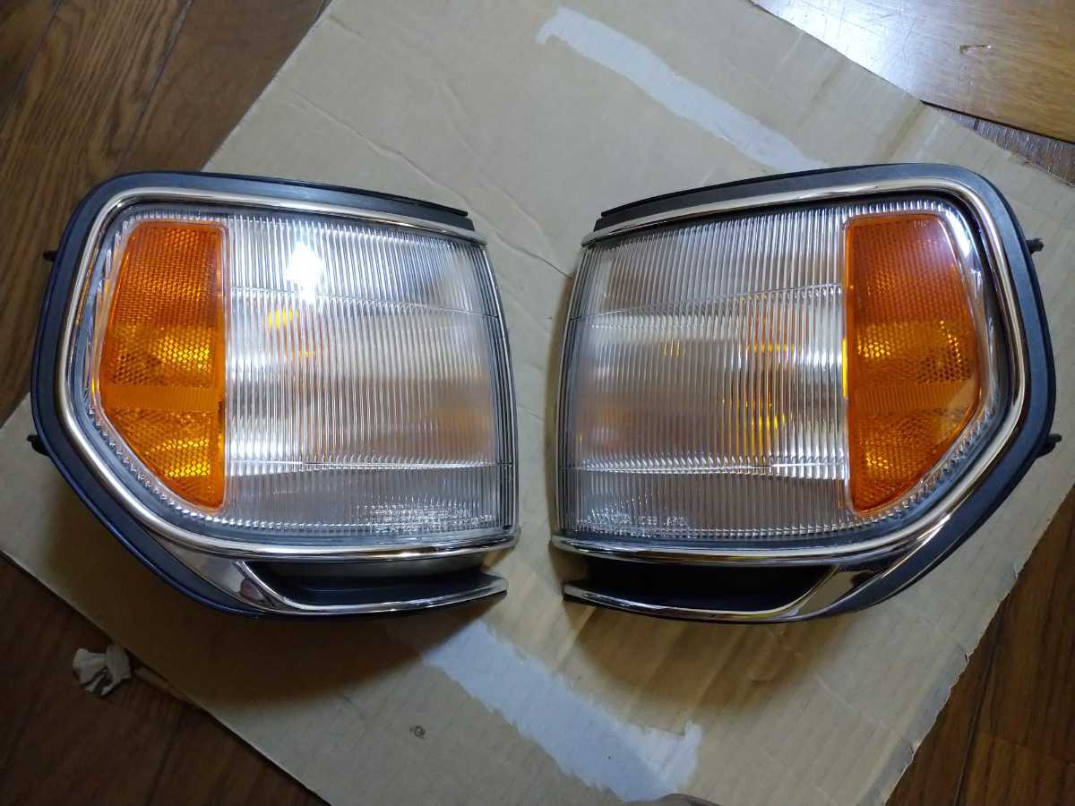 希少☆美品☆ランクル80にUSトヨタレクサスLX450純正リフレクター付サイドマーカーコーナーランプコーナーライト左右koito60-58北米トヨタ
