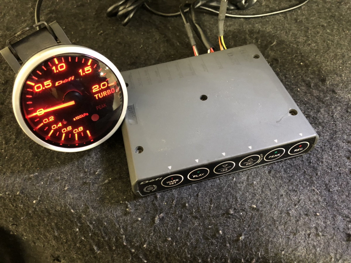 458472889.5